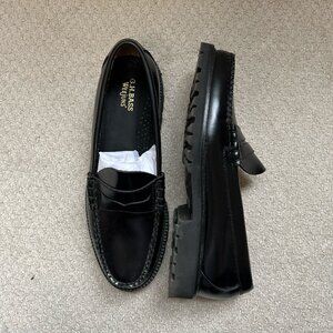 GH Bass Mens Larson Lug Weejuns Loafers